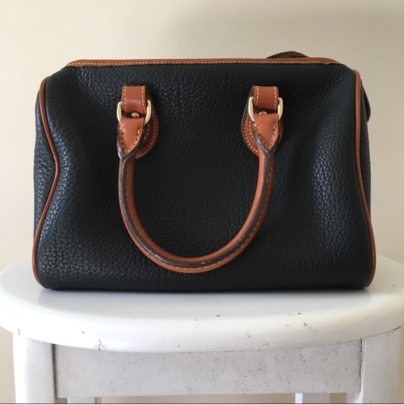 ❌SOLD❌Vintage Dooney & Bourke Speedy Satchel - Picture 2 of 7